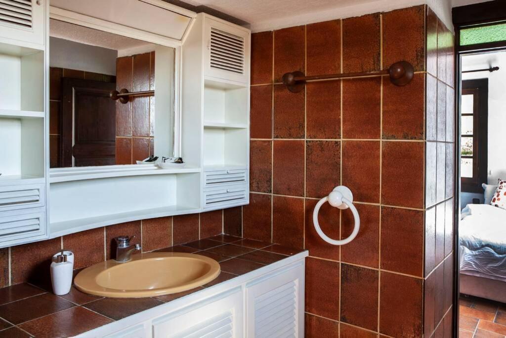 Villa Velissarios: Wonderful Villa Next To Beach Aegina Экстерьер фото