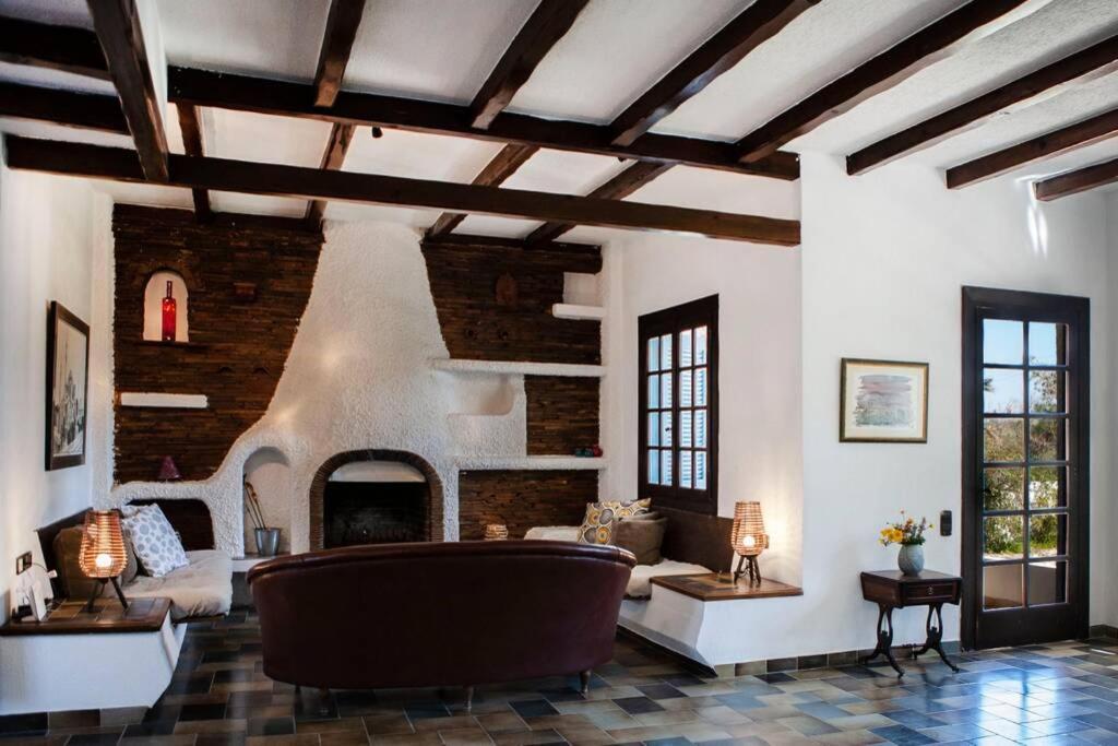 Villa Velissarios: Wonderful Villa Next To Beach Aegina Экстерьер фото