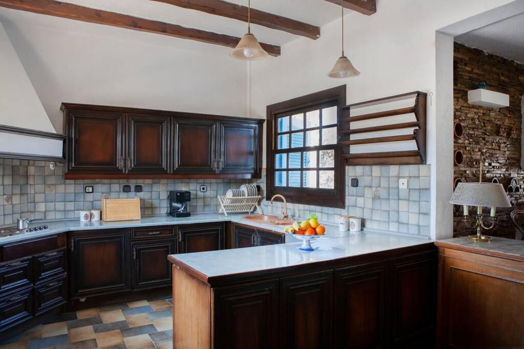 Villa Velissarios: Wonderful Villa Next To Beach Aegina Экстерьер фото