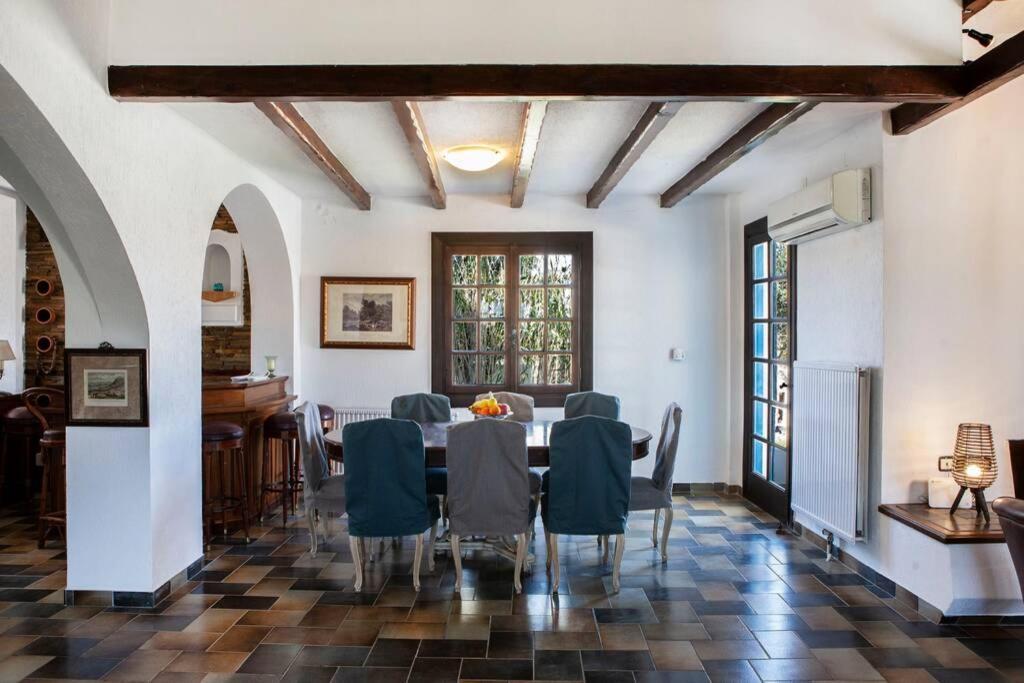 Villa Velissarios: Wonderful Villa Next To Beach Aegina Экстерьер фото